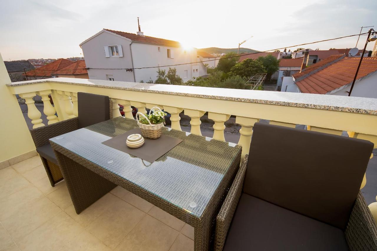 Apartments4You Vodice Eksteriør bilde