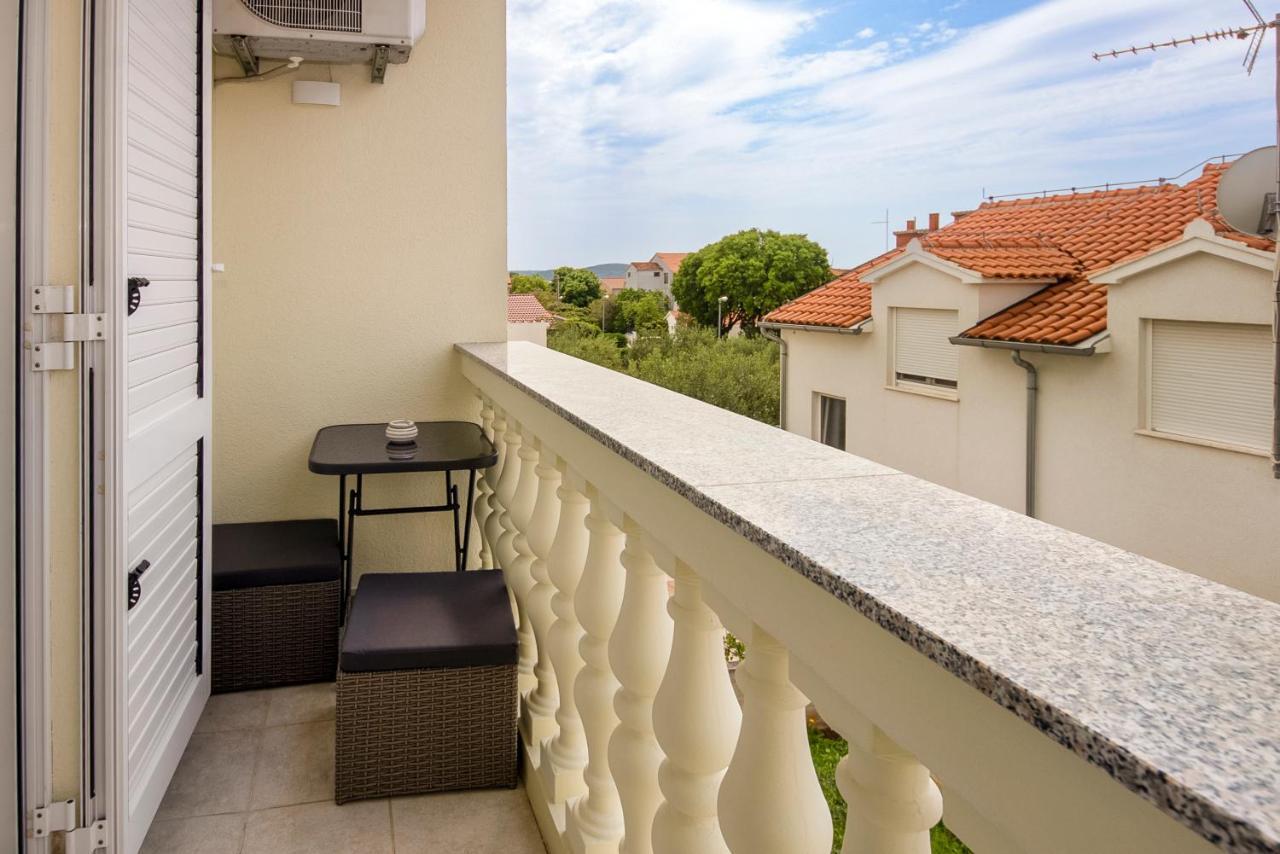 Apartments4You Vodice Eksteriør bilde