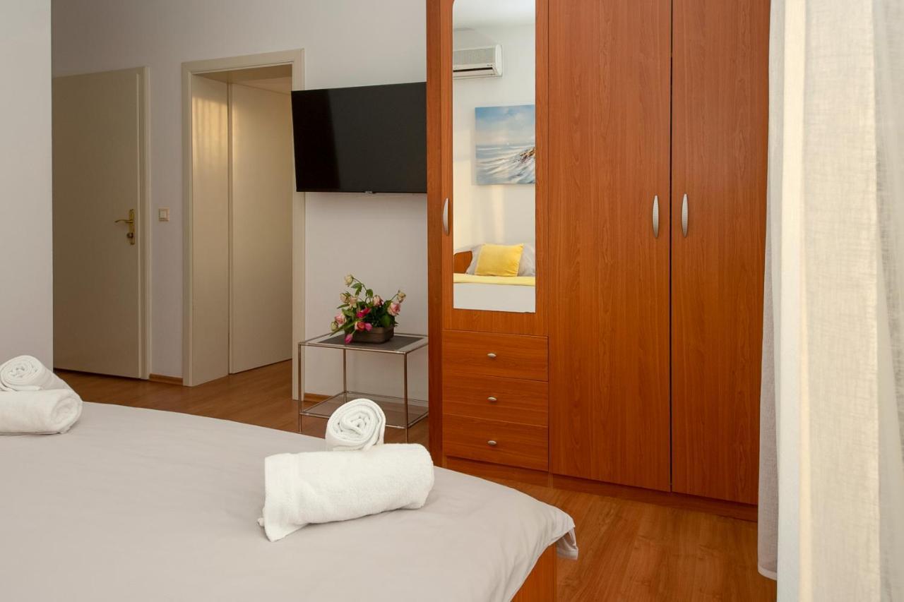 Apartments4You Vodice Eksteriør bilde